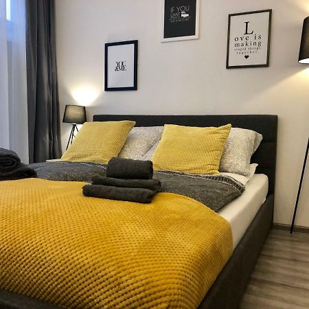Apartament Szczesliwa 13 - Plac Ratuszowy Jelenia Góra Exterior foto