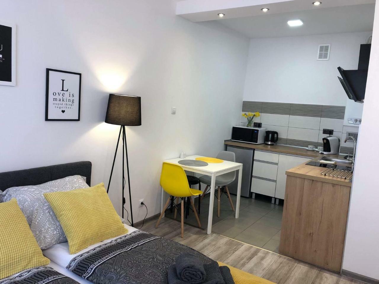 Apartament Szczesliwa 13 - Plac Ratuszowy Jelenia Góra Exterior foto